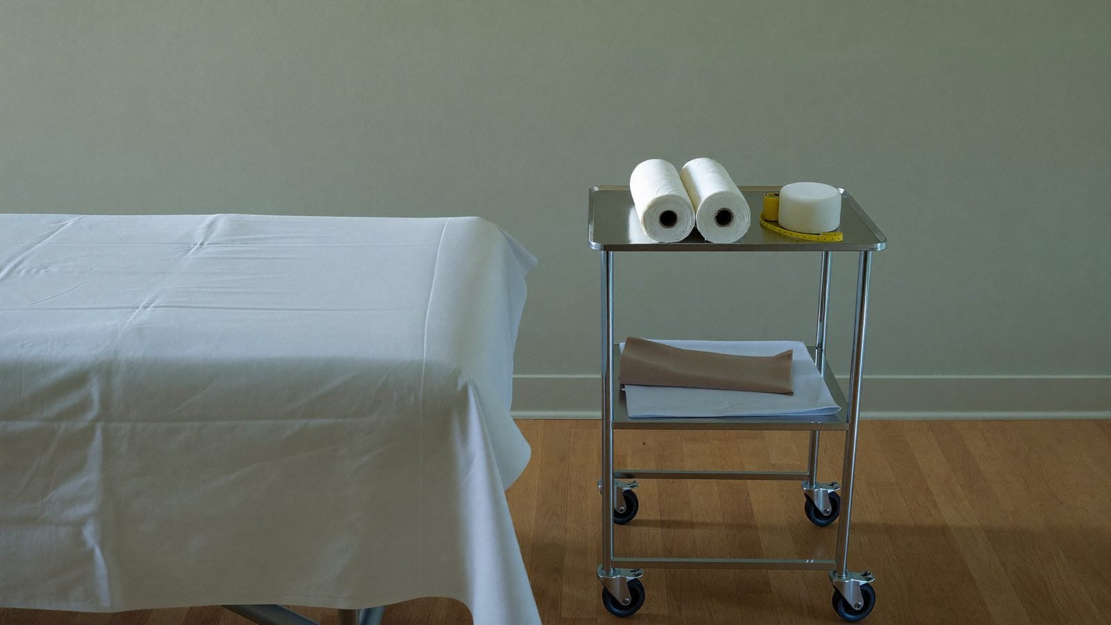 Where decongestive therapy is done, with the bandaging kit to hand